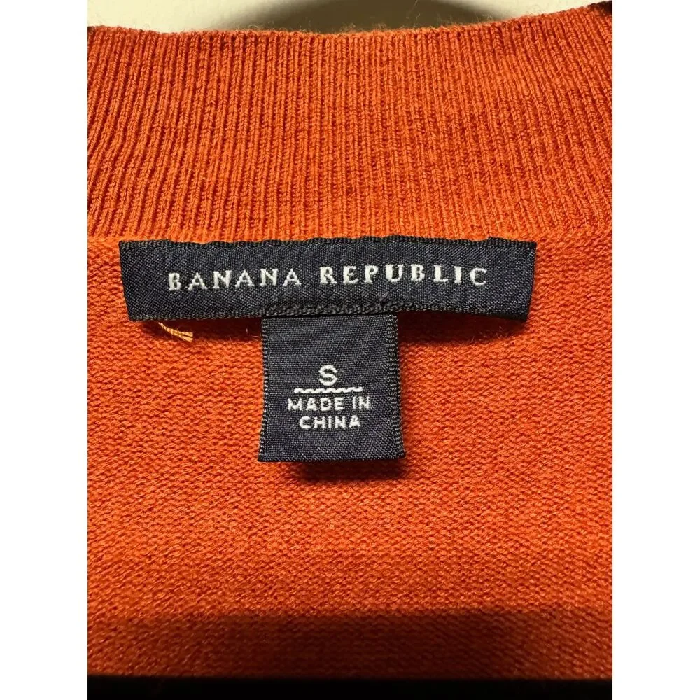 VTG -  BANANA REPUBLIC Silk/Cotton/Wool/Cashmere Rust V-Neck Sweater, Sz S